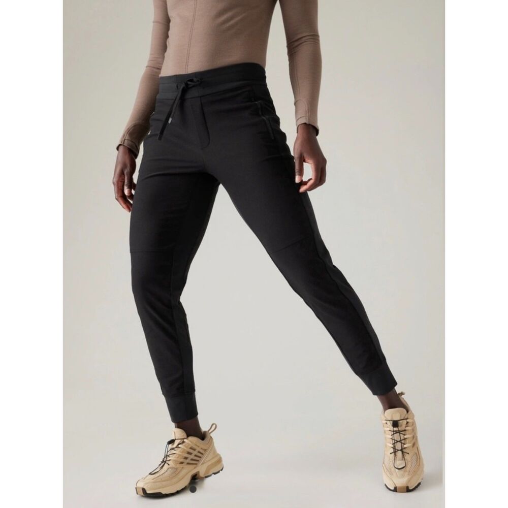 ATHLETA Headlands Hybrid Trek Jogger, Black, Sz 6